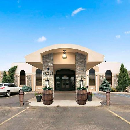 Revel Hotel Minot - Surestay Collection By Best Western Exteriér fotografie