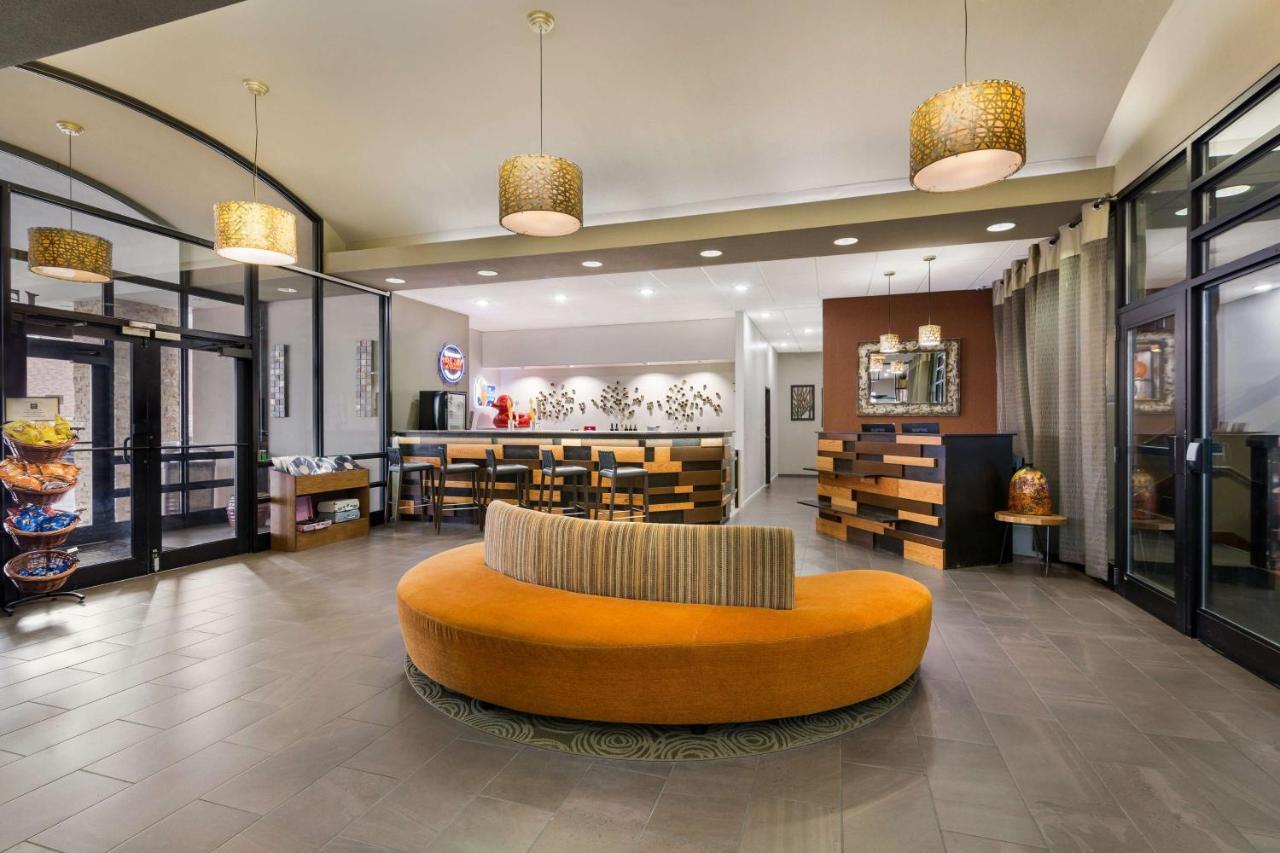 Revel Hotel Minot - Surestay Collection By Best Western Exteriér fotografie