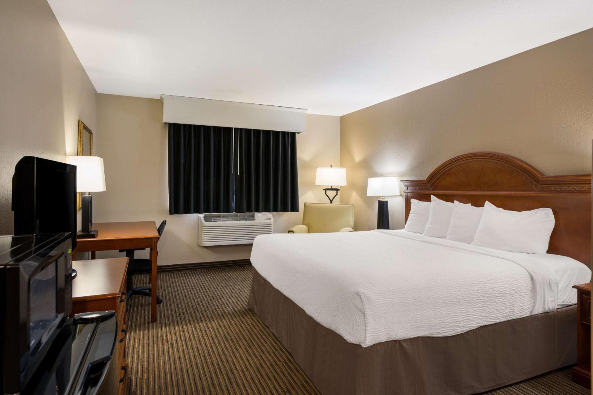 Revel Hotel Minot - Surestay Collection By Best Western Exteriér fotografie