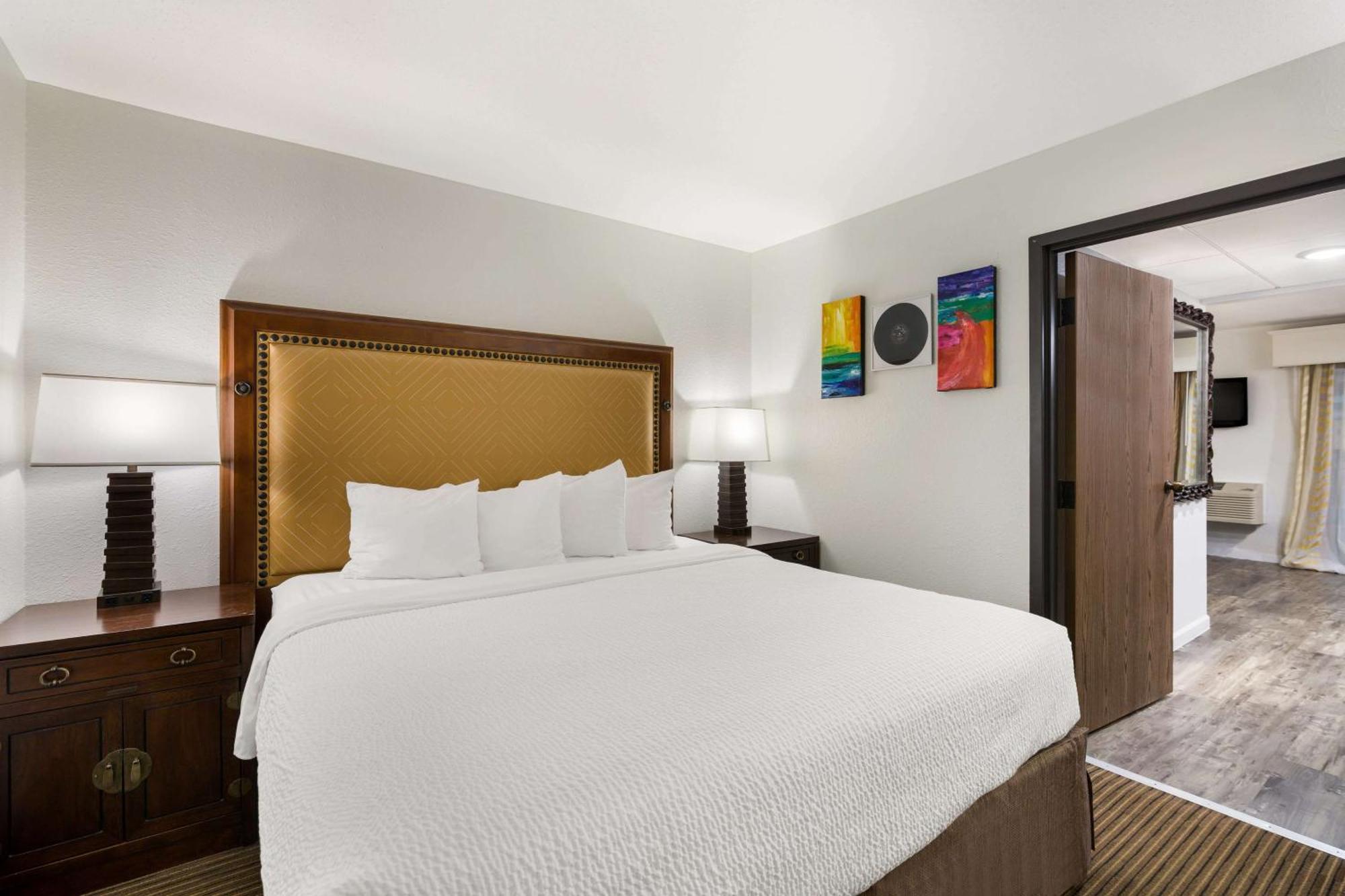 Revel Hotel Minot - Surestay Collection By Best Western Exteriér fotografie