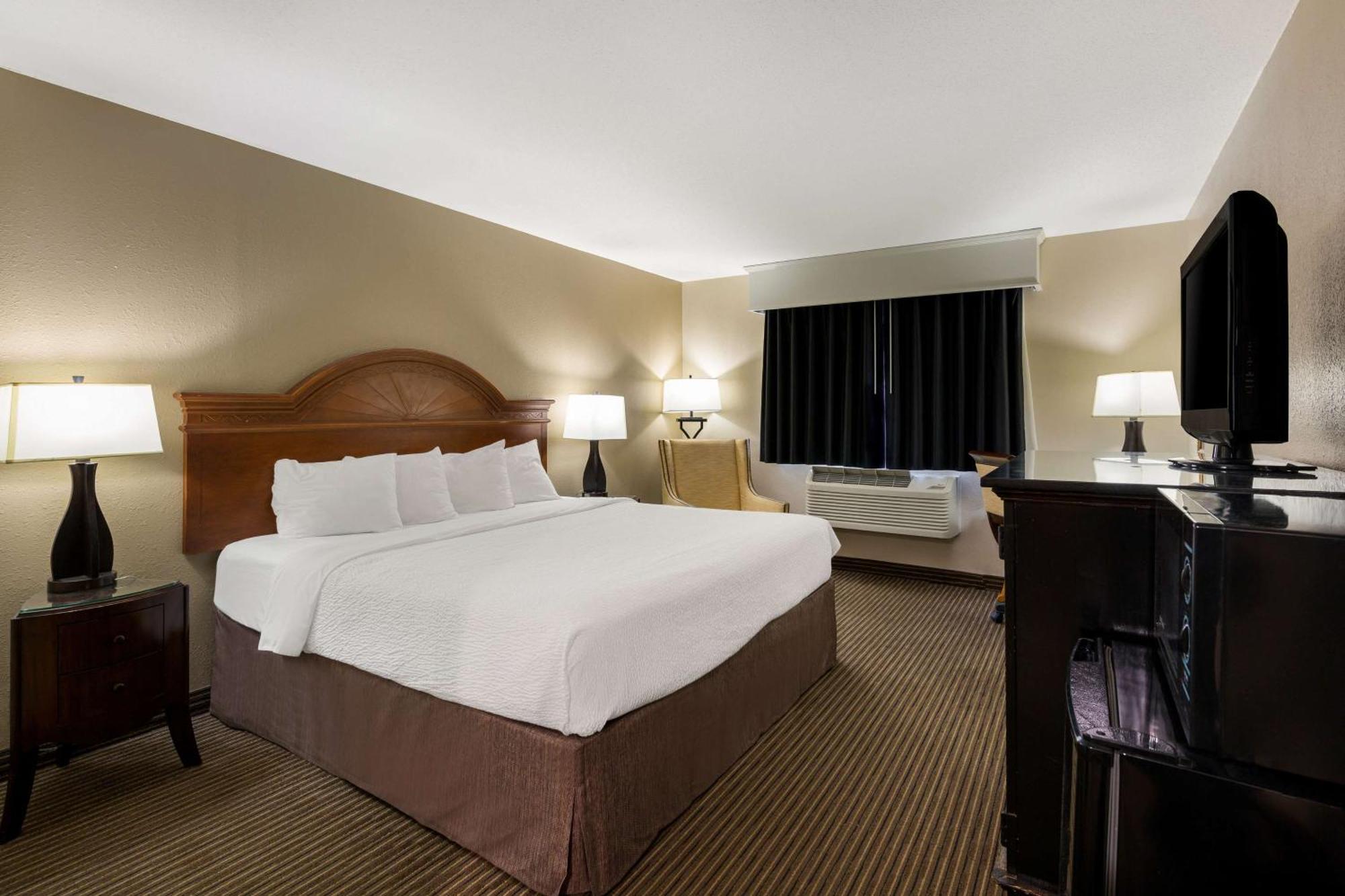 Revel Hotel Minot - Surestay Collection By Best Western Exteriér fotografie