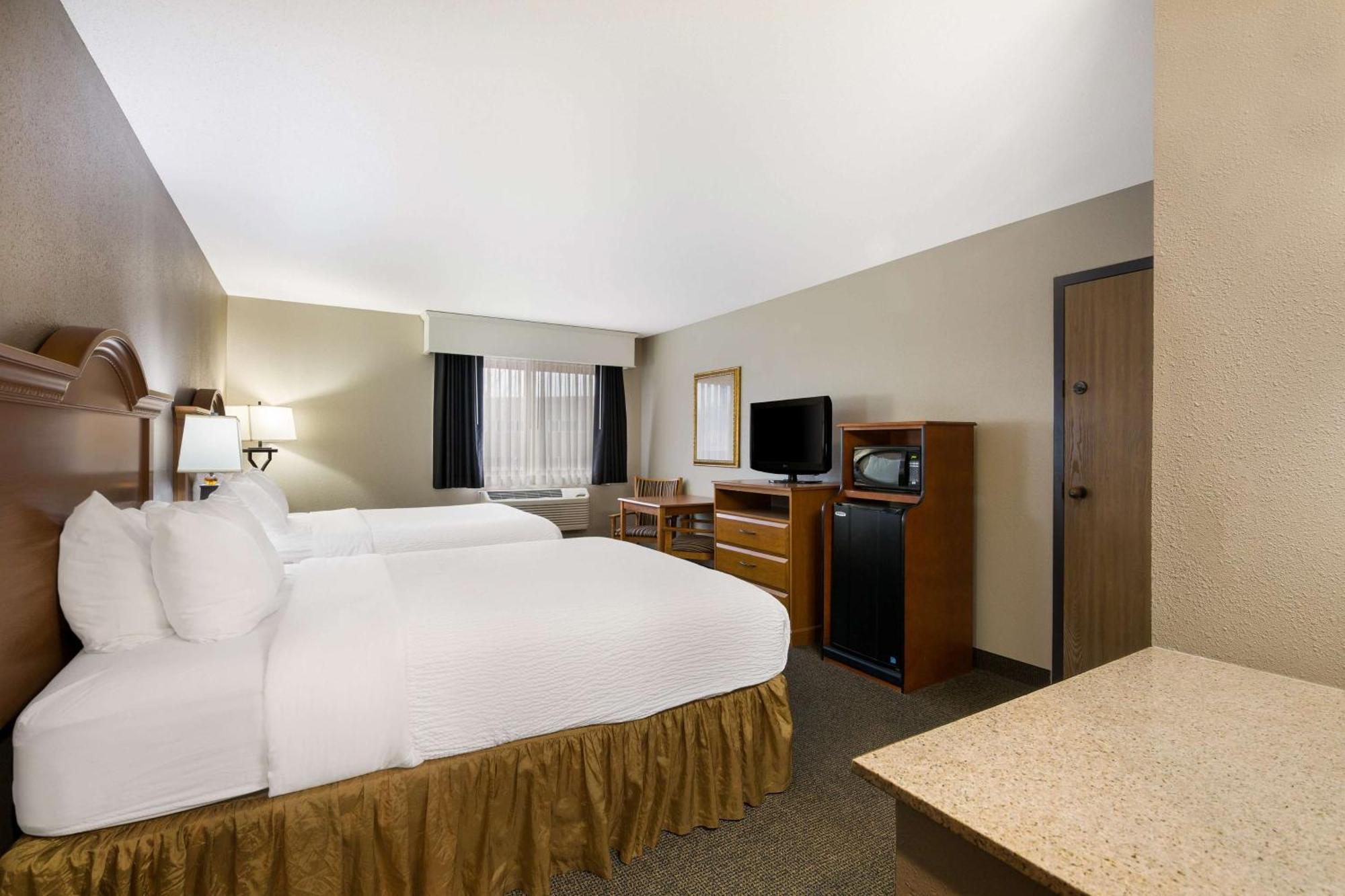 Revel Hotel Minot - Surestay Collection By Best Western Exteriér fotografie
