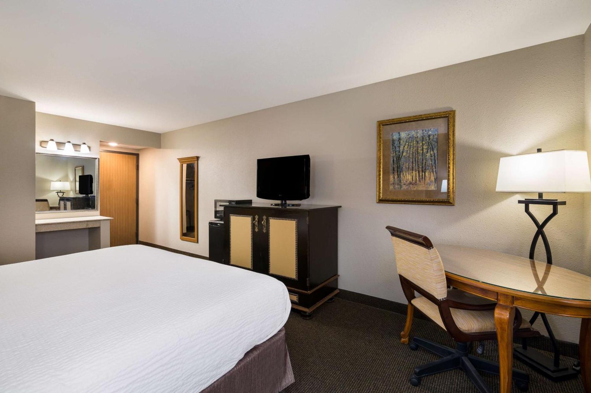 Revel Hotel Minot - Surestay Collection By Best Western Exteriér fotografie