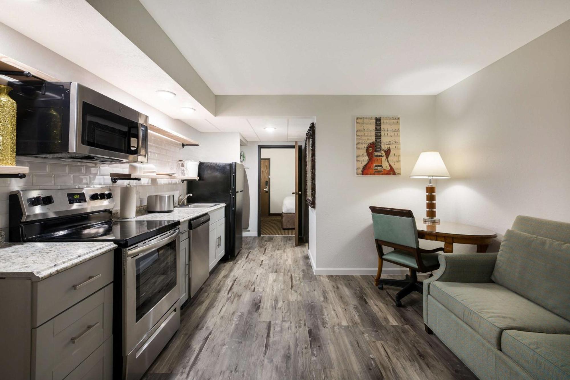 Revel Hotel Minot - Surestay Collection By Best Western Exteriér fotografie