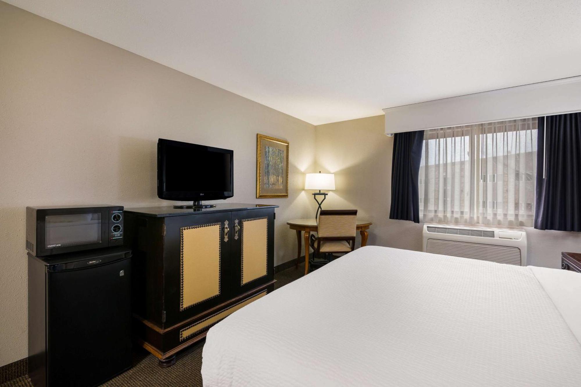 Revel Hotel Minot - Surestay Collection By Best Western Exteriér fotografie