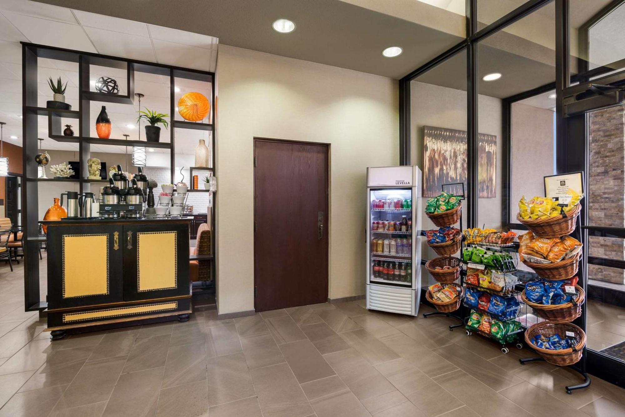 Revel Hotel Minot - Surestay Collection By Best Western Exteriér fotografie