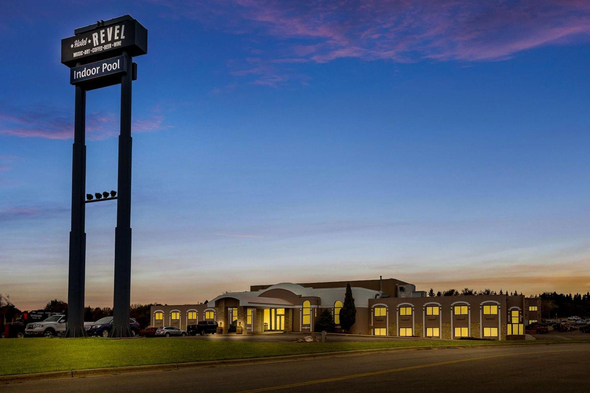 Revel Hotel Minot - Surestay Collection By Best Western Exteriér fotografie